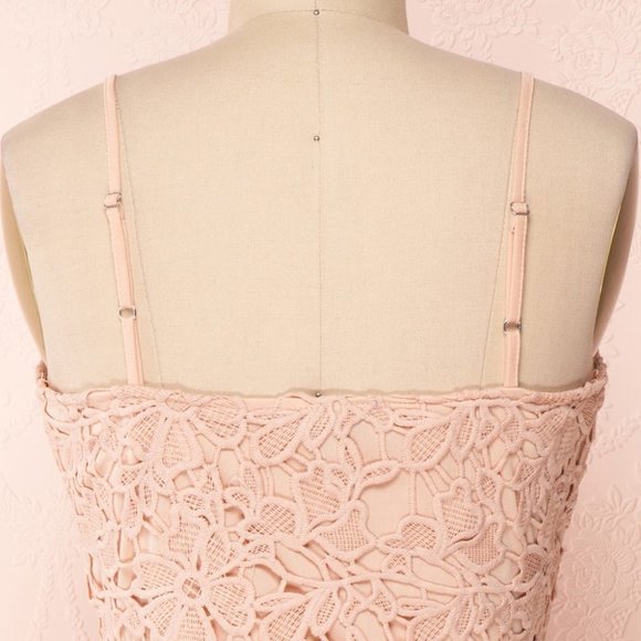 Pink Crocheted Lace Crop Camisole - Picture 2 of 4